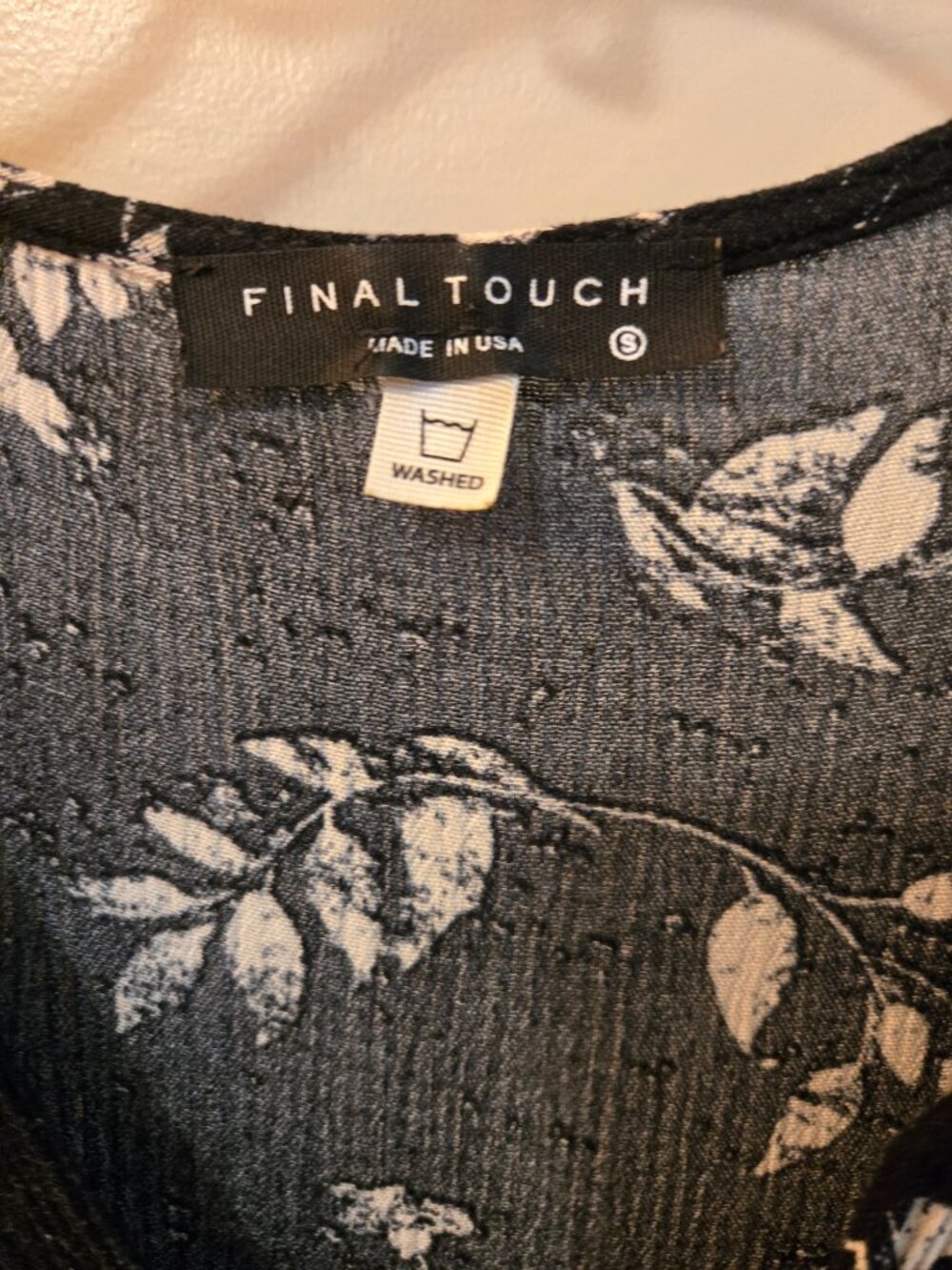Floral Top - Picture 2 of 4